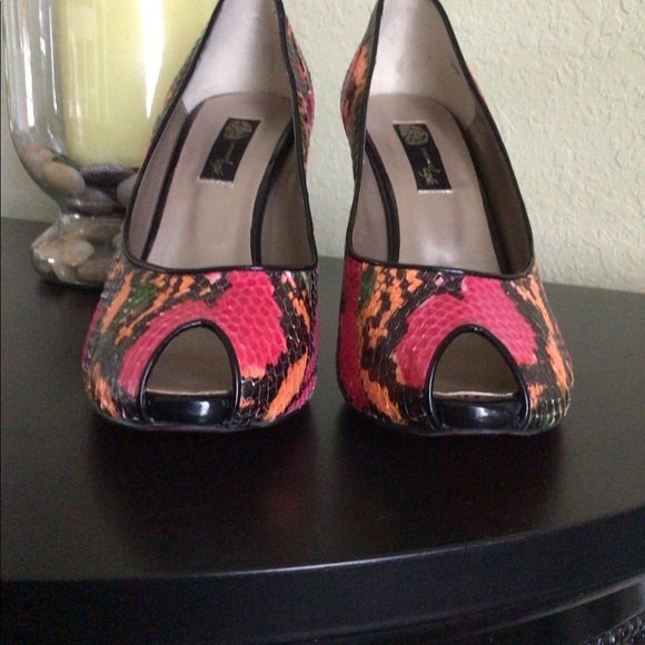 J. Renee Luxe Christiana snakeskin pumps - Picture 4 of 14